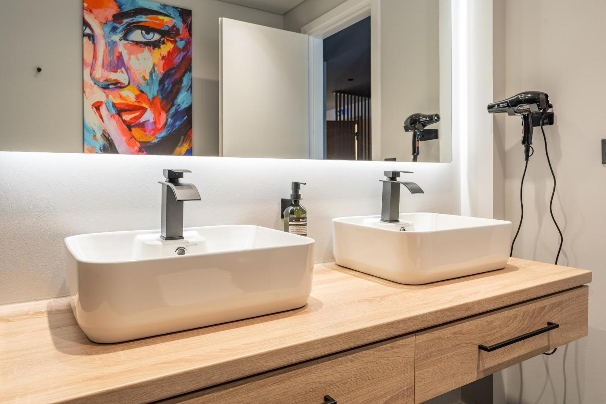 Athena Blue Lux Apartments 2Br 2Ba With City Skyline View, Near Kolonaki Athens Luaran gambar